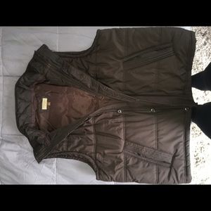 Brown puffer vest